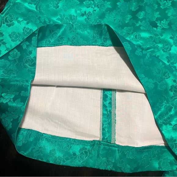 Vintage kelly green satin jacquard ladies two piece dress - Picture 11 of 11